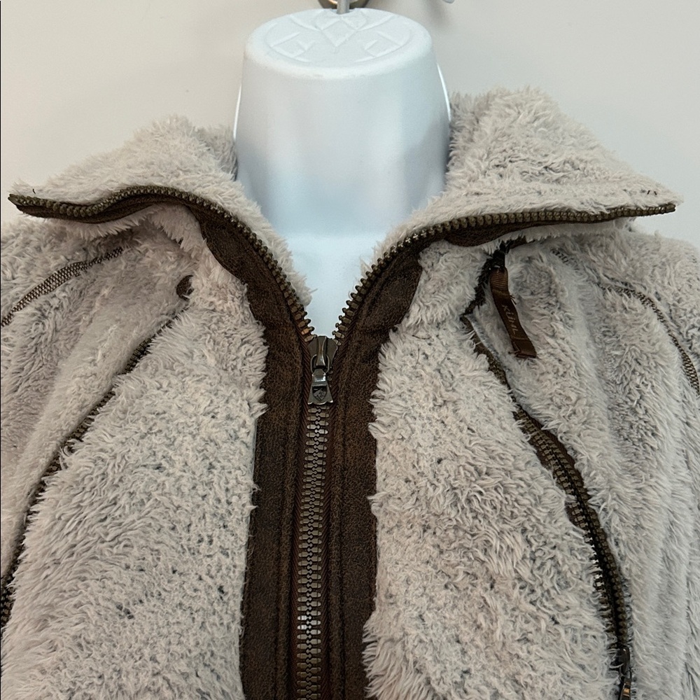 Kuhl Women’s Flight Vest With Stowaway Hood - Picture 5 of 13